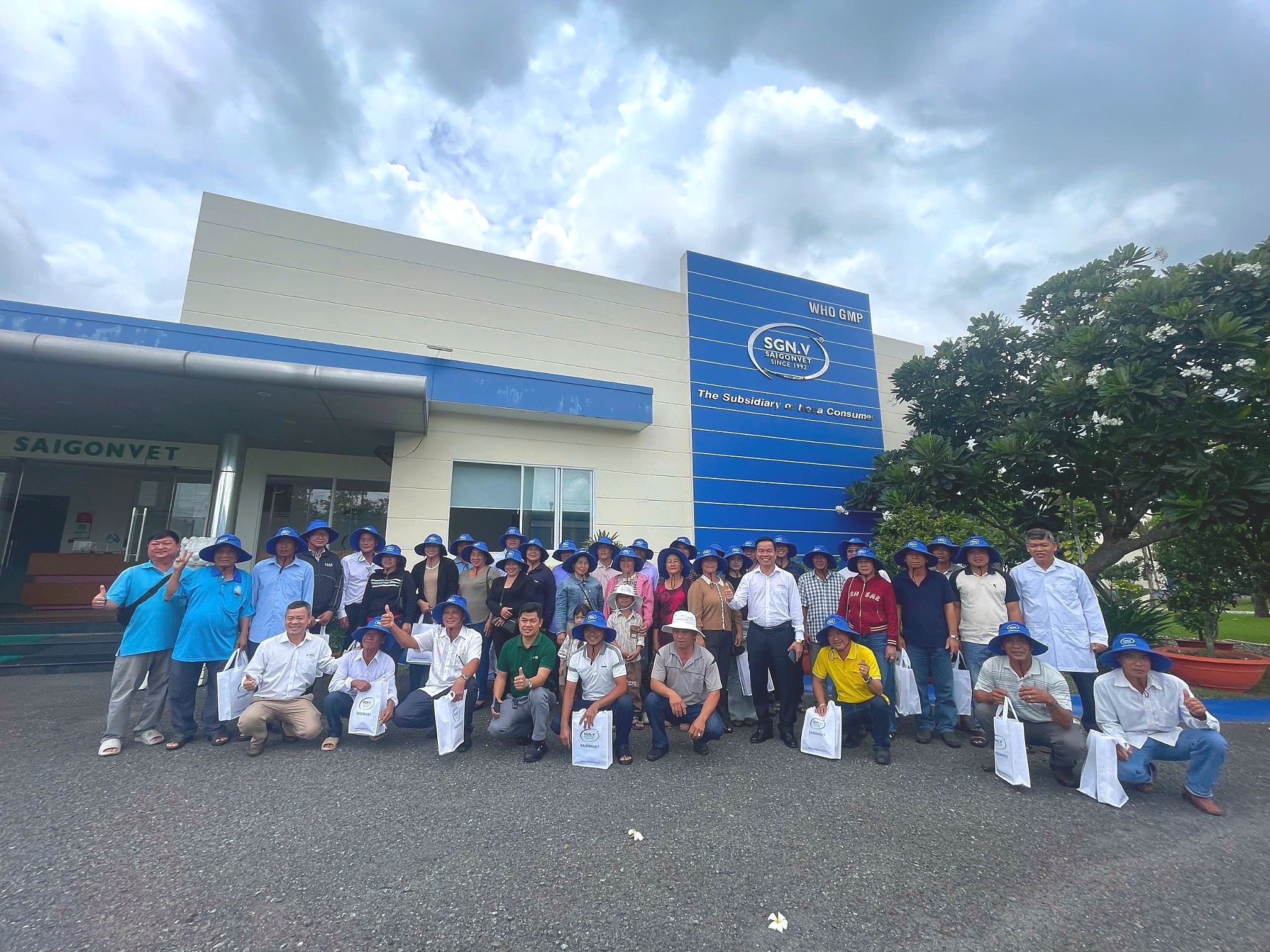 40 Shrimp Industry Customers Visit Saigonvet’s Manufacturing Facility