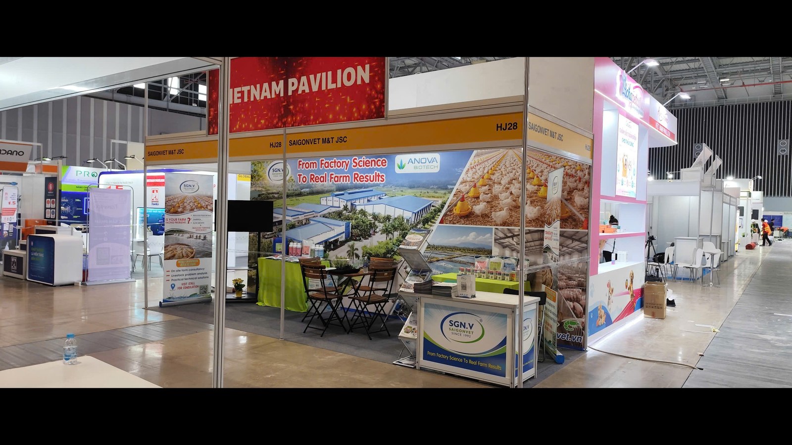 Panoramic view of the SaigonVet booth (HJ28) at the Vietnam Pavilion